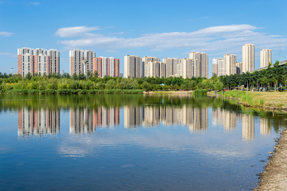 在哪,在哪裡,在哪兒):北京市石景山區古城街道電話:法海寺森林公園