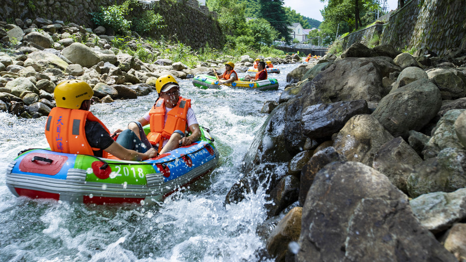 安吉天目山漂流图片
