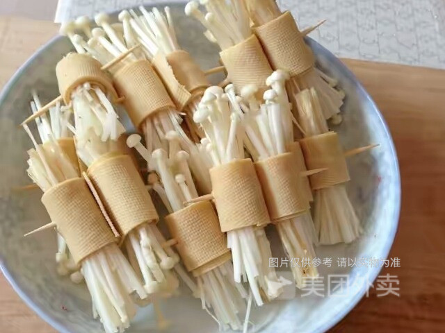 豆皮卷金针菇图片