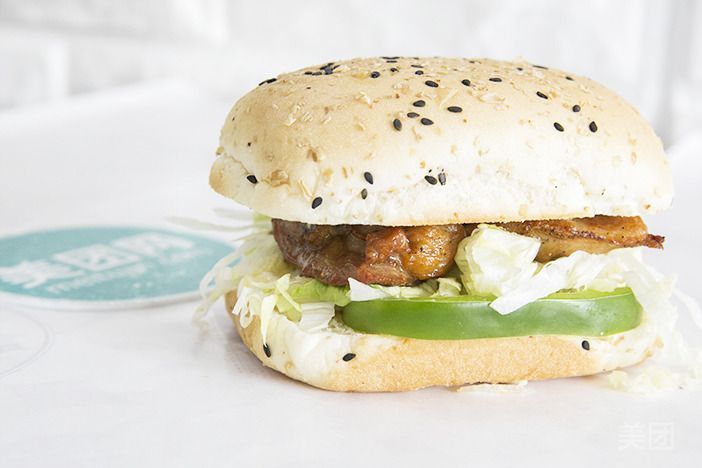 燕麦纯牛肉汉堡图片