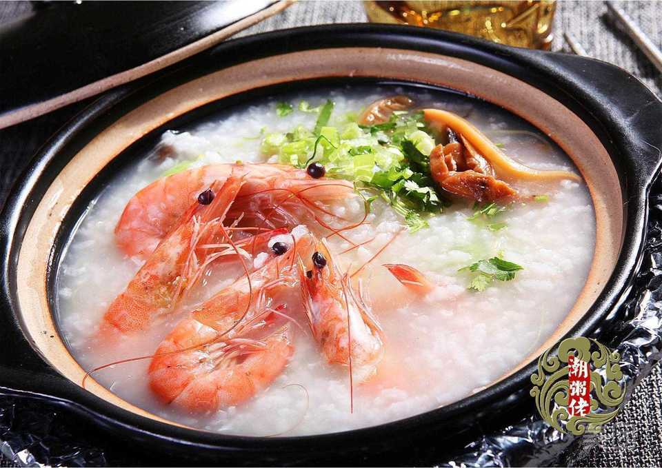 顾名思义,做的是潮汕粥,种类"很多",大多跟海鲜沾边.