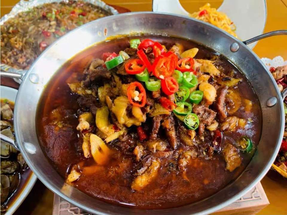 特色猪头肉锅图片