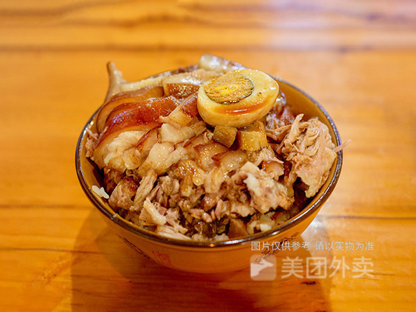 卤猪头皮饭图片
