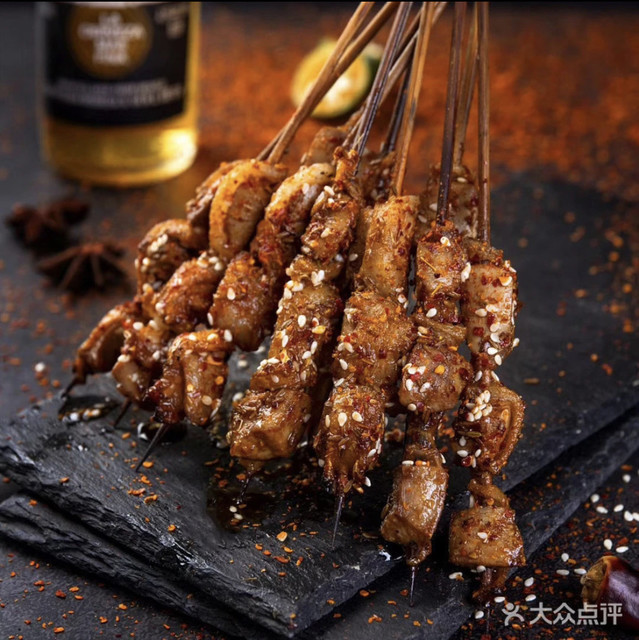 炭烤牛肉串图片