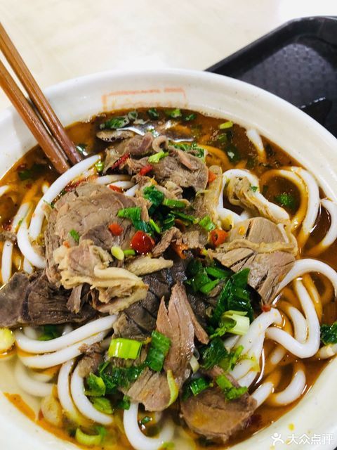 大片牛肉粉图片