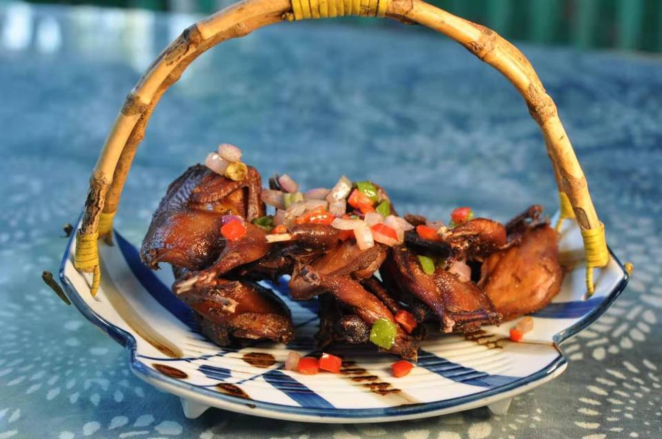 椒盐鹌鹑(每只)图片