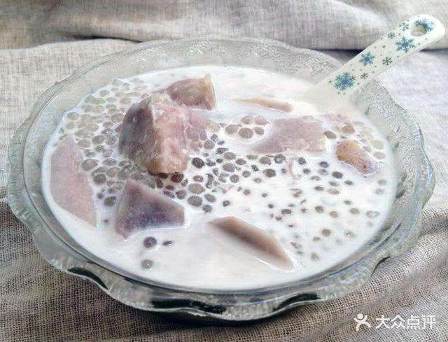 招牌鸡蛋仔招牌十三宝椰汁推荐菜:介绍:地址(在哪里):68糖水店位于