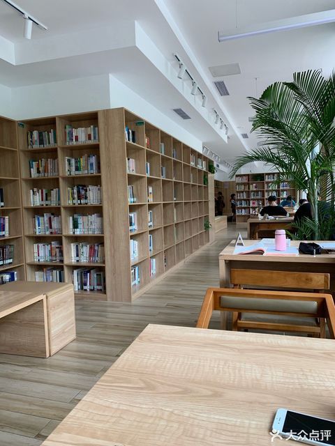淄博市图书馆(紫园分馆)图片