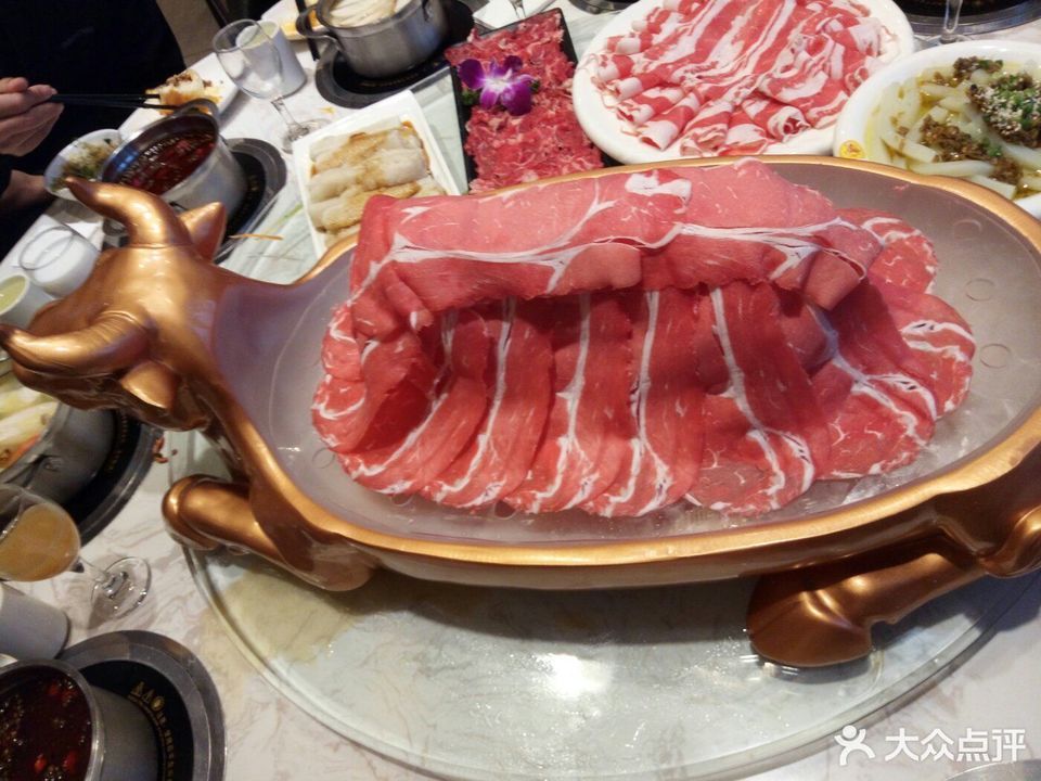 肥牛刺身推荐菜:介绍:地址(在哪里):顺风肥牛(白塔耍都店)位于南充市