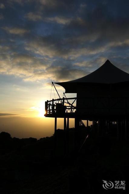 格凸河帐篷酒店