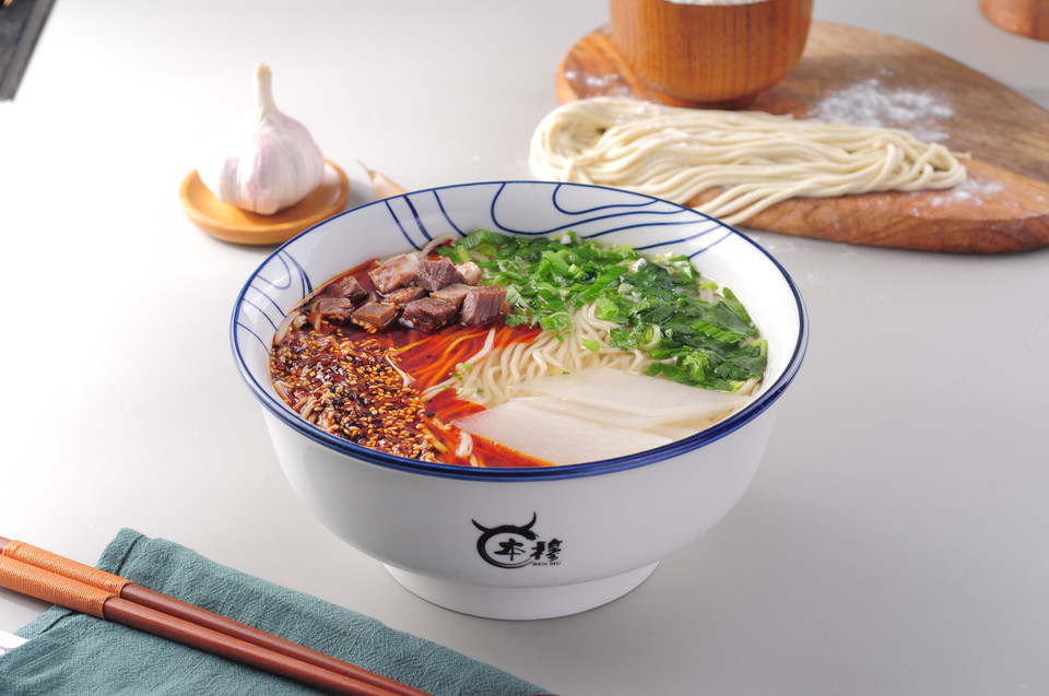 传统牛肉拉面图片
