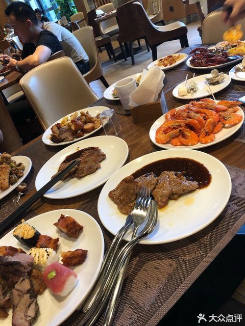 荣兴格朗大酒店格朗西餐厅