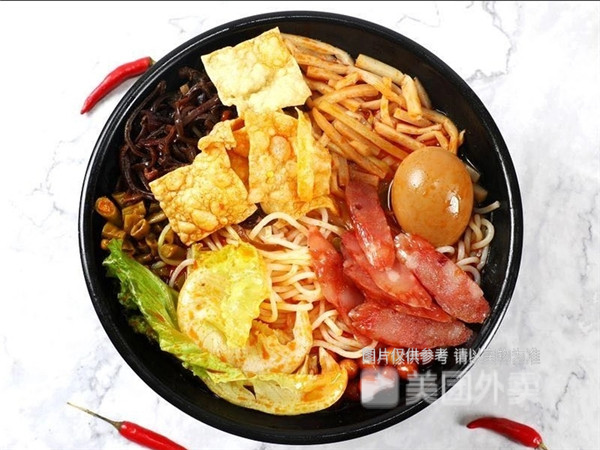 广式腊肠螺蛳粉图片