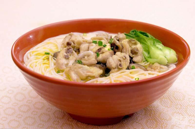 招牌三鲜炖鸡米粉图片
