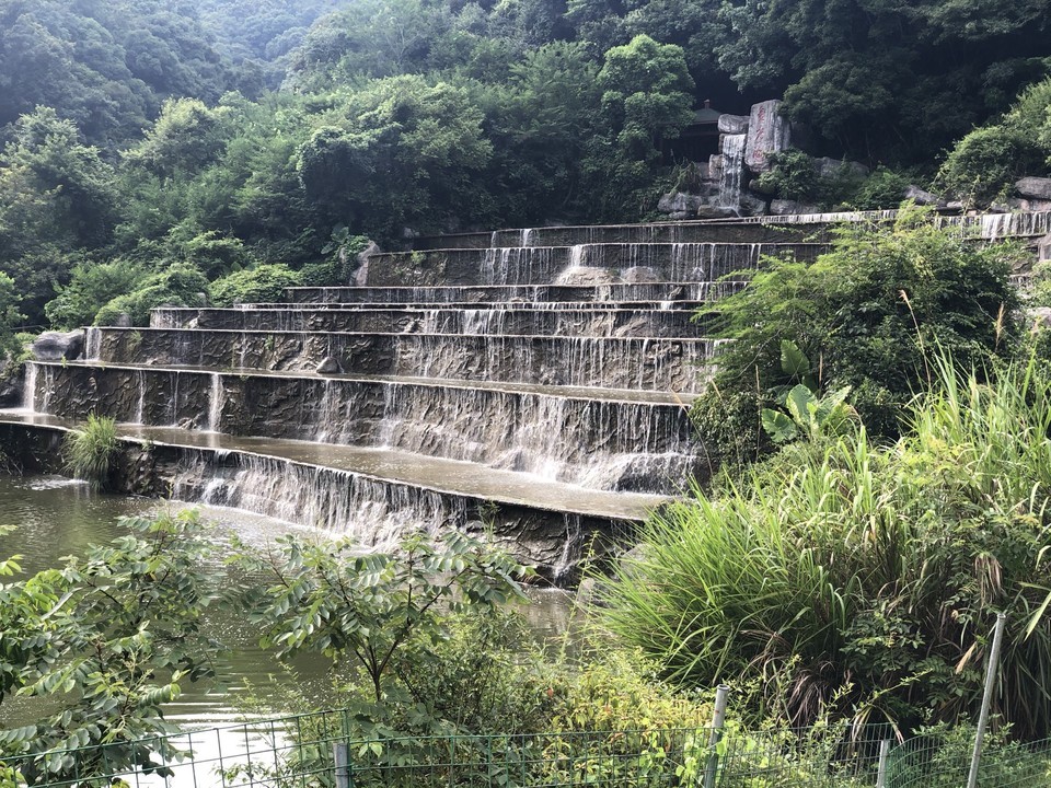 地址(在哪裡):金光湖生態旅遊景區位於廈門市同安區河田路國家級生態