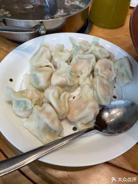 推荐菜:介绍:地址(在哪里):双量虾水饺位于滨州市新立河西路韵和嘉苑