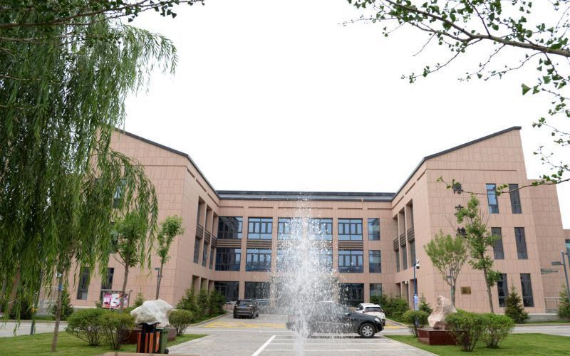 什么是高等职业技术学校 t01bf22f21846cc21f4.jpg