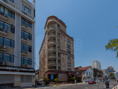 地址(在哪里):南市市政大楼位于上海市黄浦区小东门街道外马路1190号