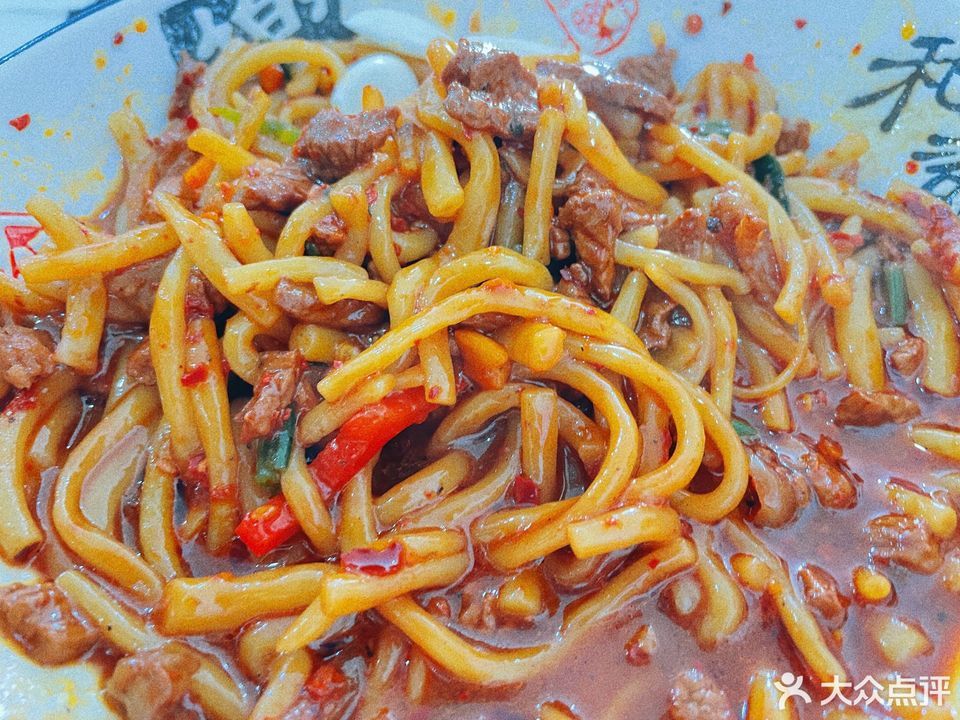 推荐菜:介绍:地址(在哪里):大秦炒面位于平凉市崆峒区临泾路西郊街道