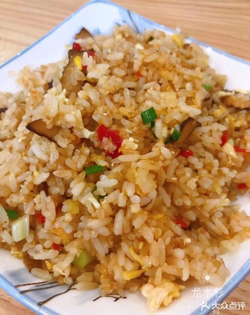 香干蛋炒饭图片