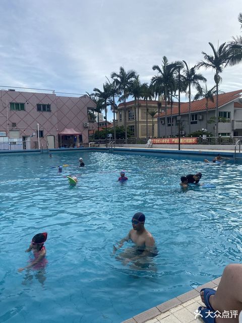 罗湖体育馆游泳馆