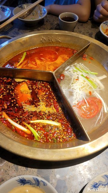 【重庆朝天门火锅店】地址,电话,路线,周边设施_360地图