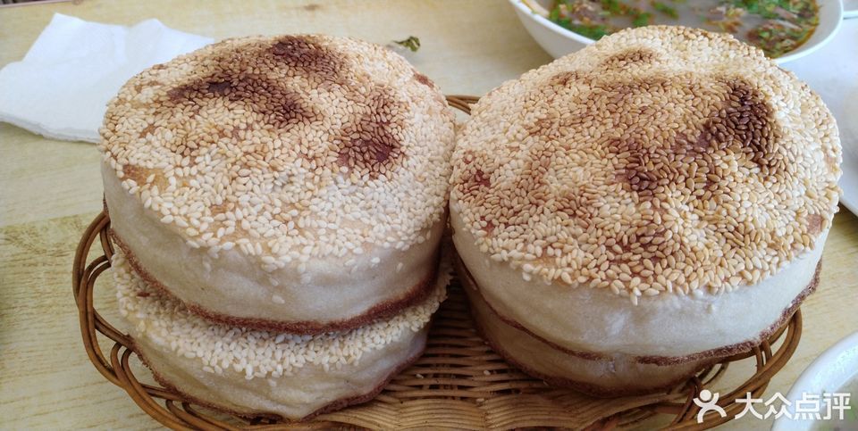 推荐菜:介绍:地址(在哪里):广源羊汤馆位于朝阳市凌源市红山路东段