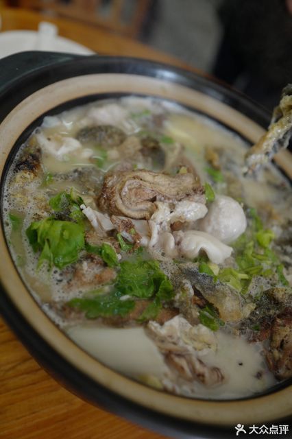 金吉顺鱼头煮粉