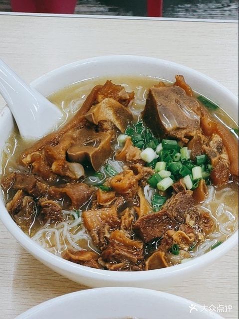 友记横沥汤粉陈江店