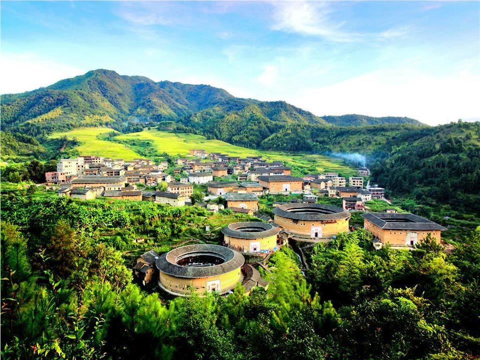 福建土楼永定景区·初溪土楼古村落图片