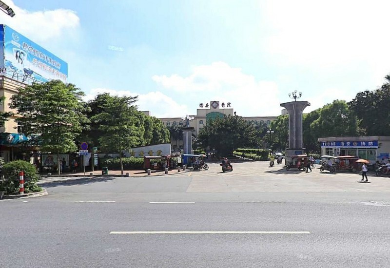 (位置,怎么去,怎么走,在哪,在哪里,在哪儿):长沙市开福区湘雅中学电话