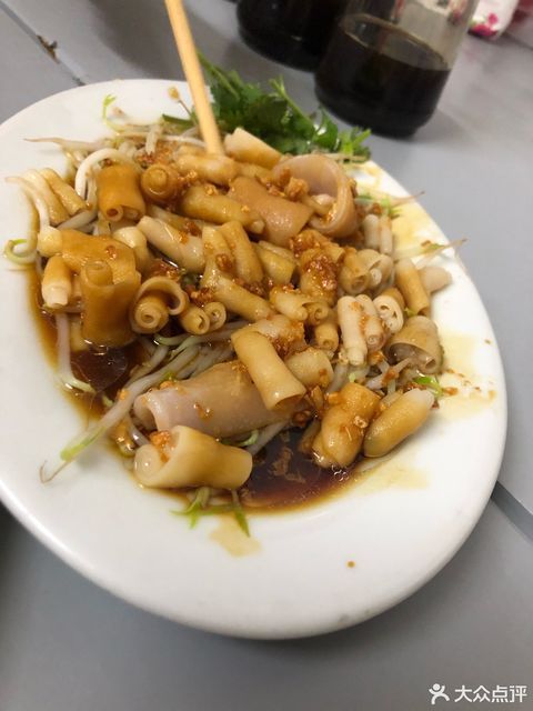 推荐菜:地址(在哪里):彬弟鹅肉粿条位于揭阳市揭东区新亨镇713乡道上