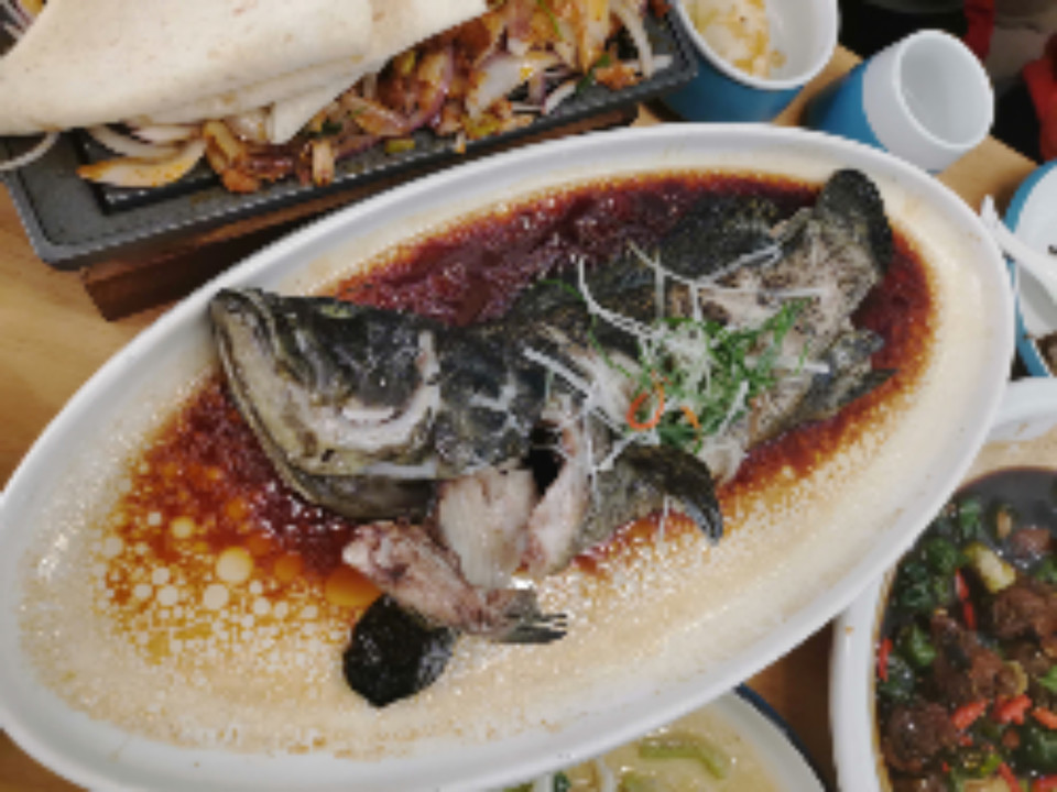 推荐菜:介绍:地址(在哪里):臻味楼位于商丘市永城市