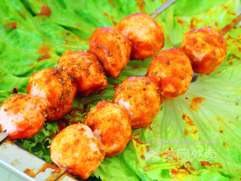 炸鱼丸串图片