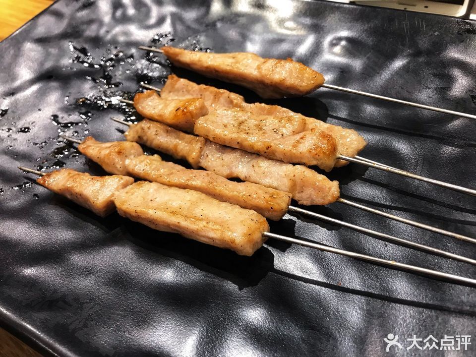 日式盐烤松板肉图片