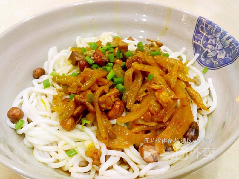 肉丝干拌粉图片