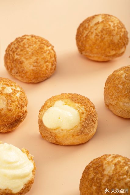 冰激凌泡芙图片