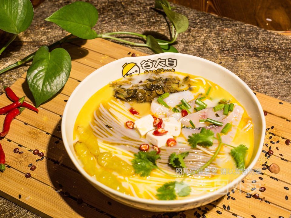 大白金汤鱼粉图片