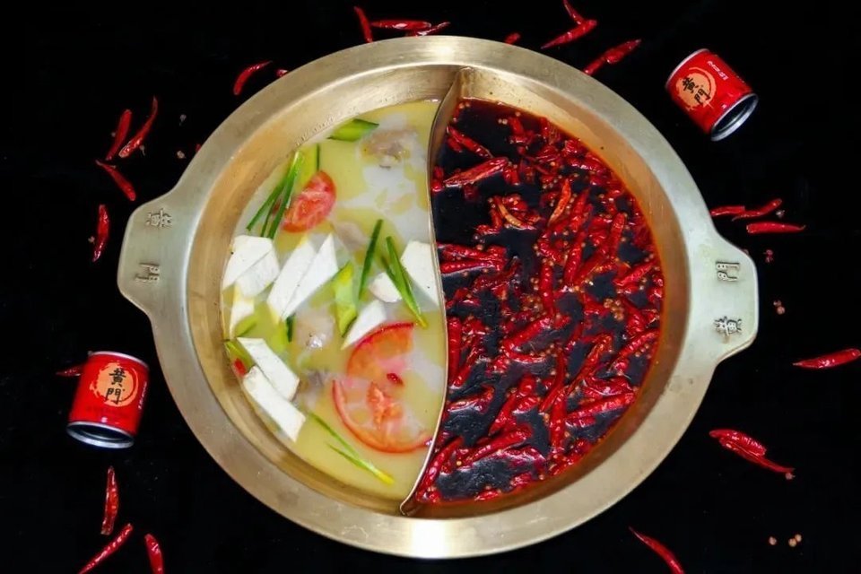 重庆老火锅鸳鸯图片