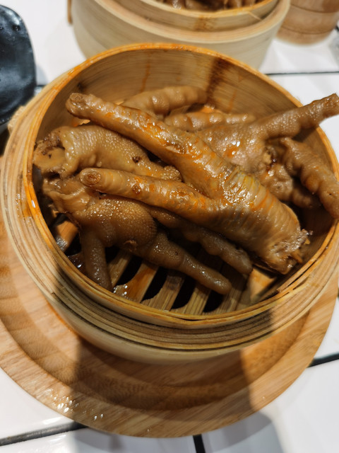 辣卤耙鸡爪图片