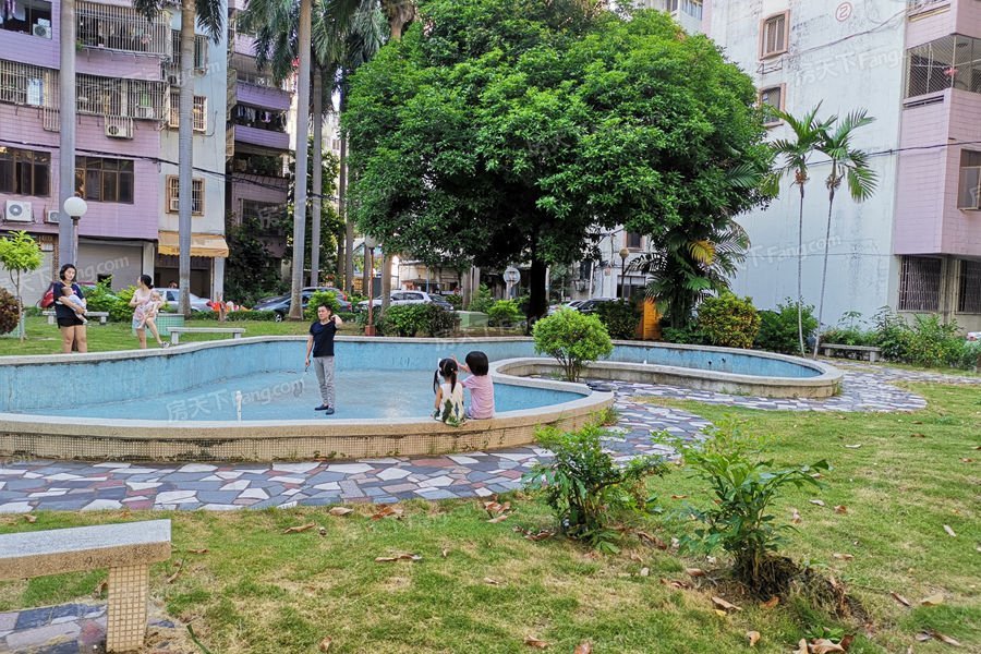 侨苑位于汕头市龙湖区榕江路16号环碧庄介绍:标签:住宅小区地名社区