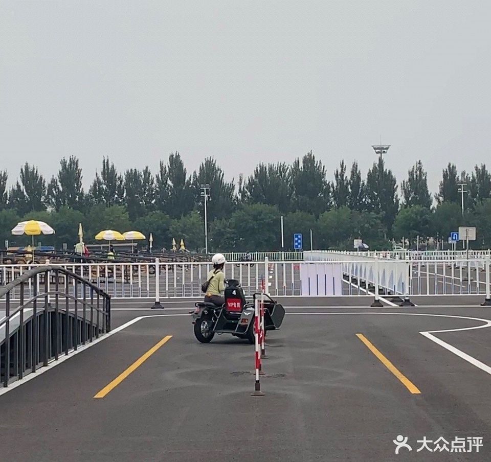 杨林东方时尚驾校