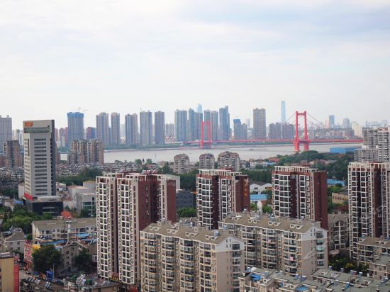 武汉武昌站 起义门 烽火村精装修两室两厅普通公寓图片