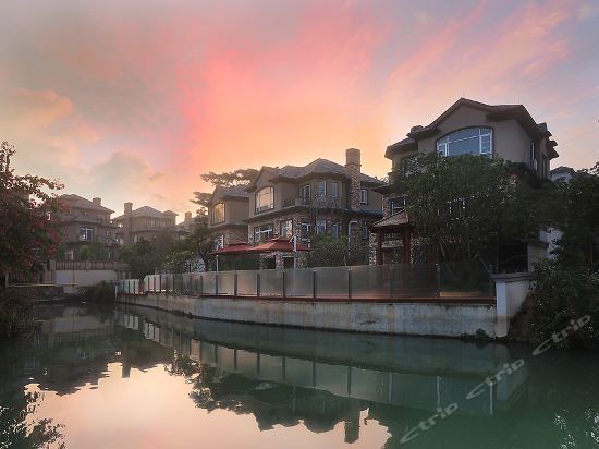 中山迪茵湖熹时代艺墅小筑湖畔酒店