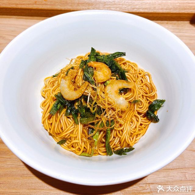 开洋葱油面图片