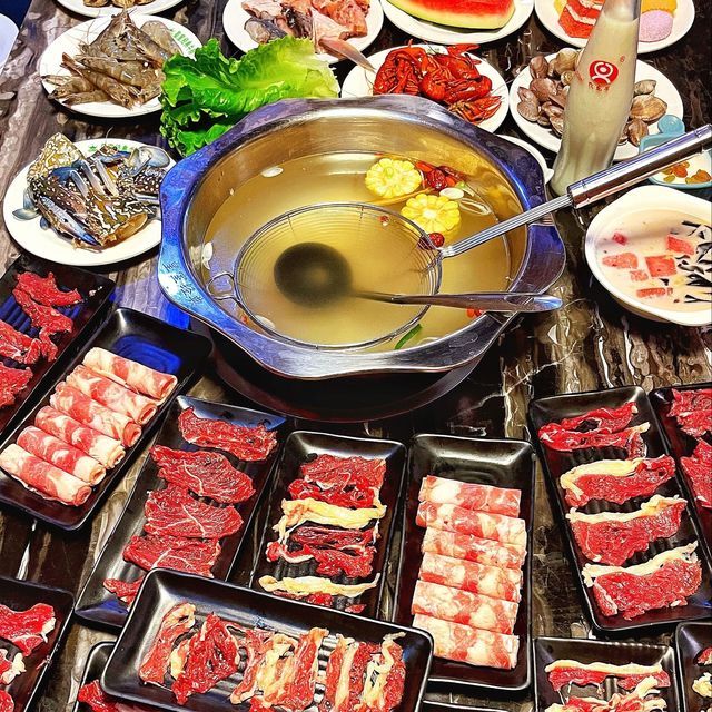 皇室经典鲜牛肉火锅自助餐厅图片