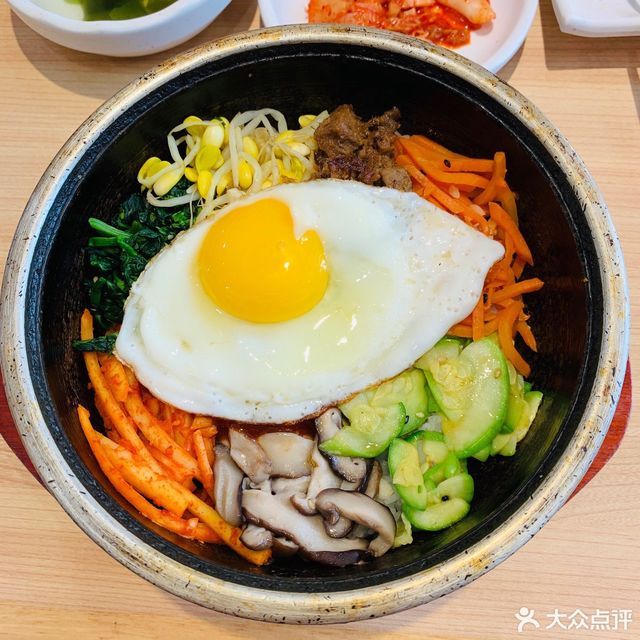 推荐菜:介绍:地址(在哪里):米村拌饭(珲春店)位于延边朝鲜族自治州