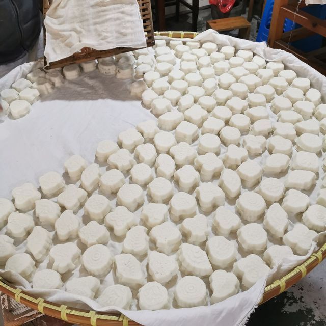 俞彩英传统蒸糕店