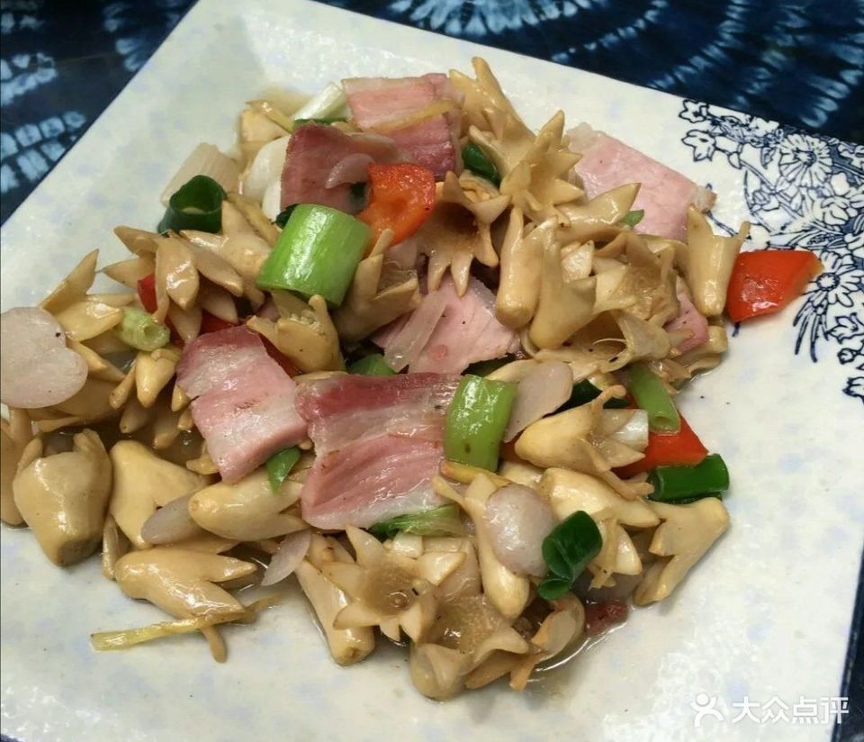 石榴花炒肉图片