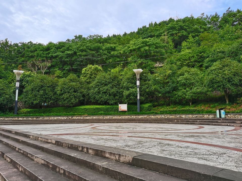 徐霞客公园地址(位置,怎么去,怎么走,在哪,在哪里,在哪儿):宁波市宁海